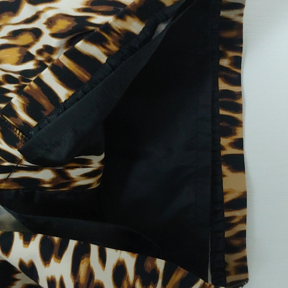 Worthington Safari Animal Print  Skirt. Fully lined. Size 12 - Picture 6 of 8